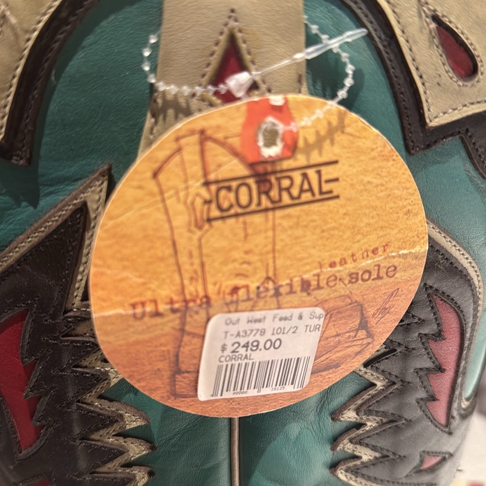 New Corral authentic handcrafted boots - Picture 2 of 9